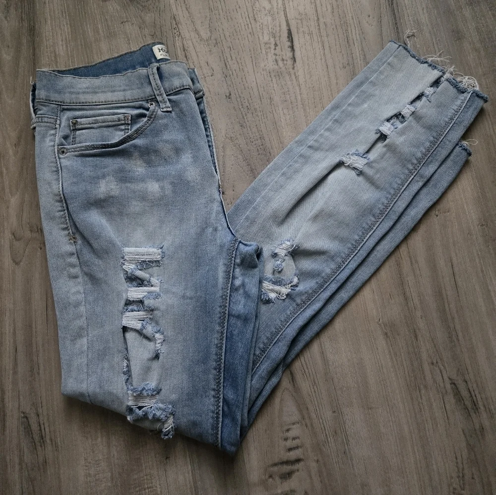 Mudd FLX Stretch Light Wash Low Rise Skinny Ripped Distressed Jeans Junior 9 - Picture 8 of 10